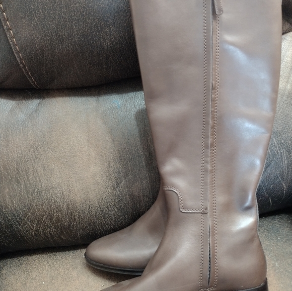Tory Burch Tall Riding Boots Brown Leather Side Zip Accent Buckle Logo Size 5.5m - Picture 2 of 12